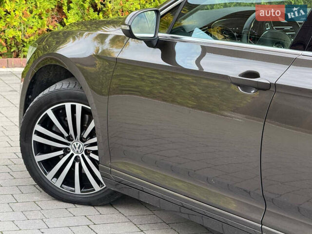 Коричневый Фольксваген Пассат, объемом двигателя 1.6 л и пробегом 200 тыс. км за 14300 $, фото 26 на Automoto.ua