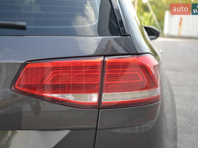 Коричневый Фольксваген Пассат, объемом двигателя 1.97 л и пробегом 295 тыс. км за 13500 $, фото 12 на Automoto.ua