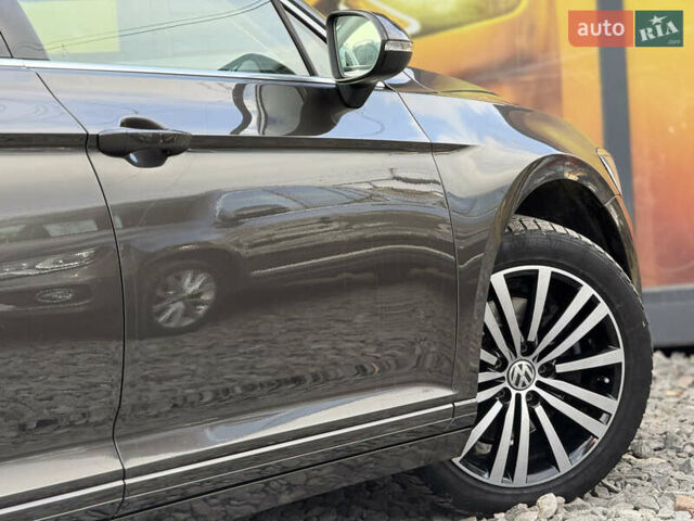 Коричневий Фольксваген Пассат, об'ємом двигуна 1.6 л та пробігом 200 тис. км за 13900 $, фото 27 на Automoto.ua