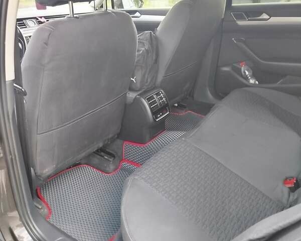 Коричневый Фольксваген Пассат, объемом двигателя 1.6 л и пробегом 284 тыс. км за 12300 $, фото 18 на Automoto.ua