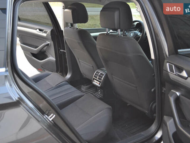 Коричневый Фольксваген Пассат, объемом двигателя 1.97 л и пробегом 295 тыс. км за 13500 $, фото 39 на Automoto.ua