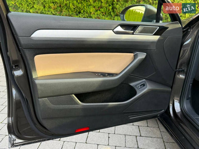 Коричневий Фольксваген Пассат, об'ємом двигуна 1.6 л та пробігом 200 тис. км за 14900 $, фото 55 на Automoto.ua