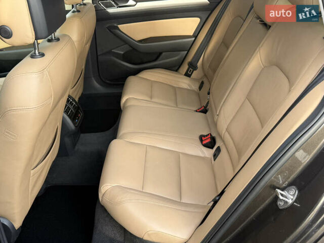 Коричневий Фольксваген Пассат, об'ємом двигуна 1.6 л та пробігом 200 тис. км за 13900 $, фото 44 на Automoto.ua