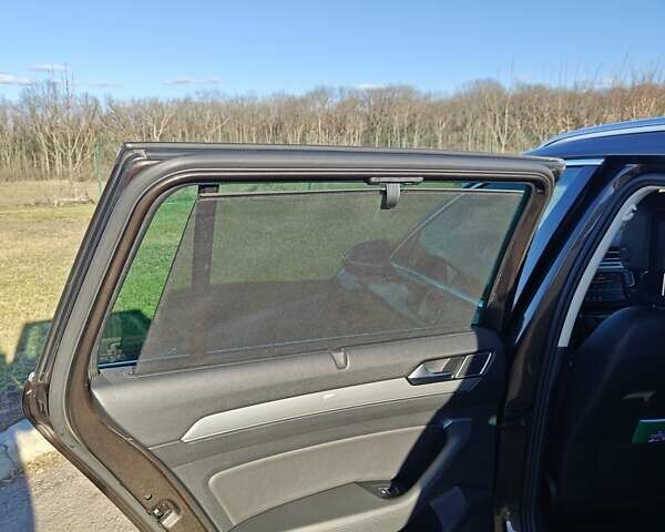 Коричневый Фольксваген Пассат, объемом двигателя 2 л и пробегом 292 тыс. км за 16500 $, фото 44 на Automoto.ua