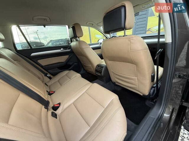 Коричневий Фольксваген Пассат, об'ємом двигуна 1.6 л та пробігом 200 тис. км за 13900 $, фото 34 на Automoto.ua