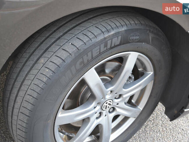 Коричневый Фольксваген Пассат, объемом двигателя 1.97 л и пробегом 295 тыс. км за 13500 $, фото 48 на Automoto.ua