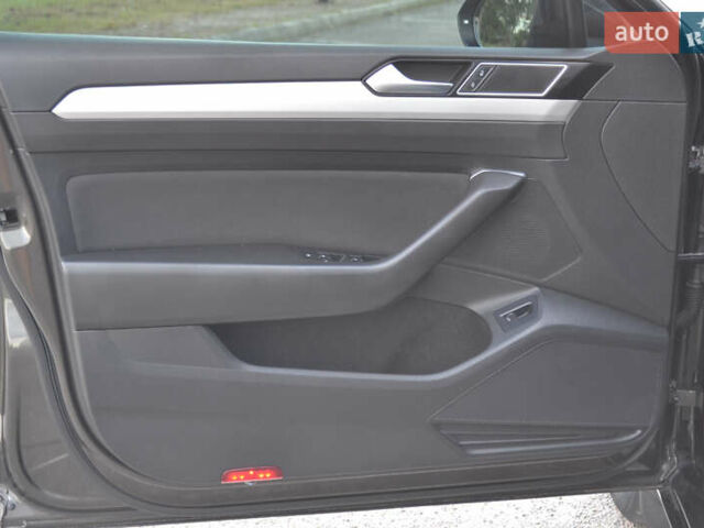 Коричневый Фольксваген Пассат, объемом двигателя 1.97 л и пробегом 295 тыс. км за 13500 $, фото 25 на Automoto.ua