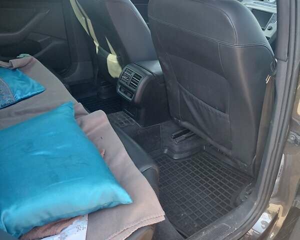 Коричневий Фольксваген Пассат, об'ємом двигуна 2 л та пробігом 224 тис. км за 14700 $, фото 8 на Automoto.ua