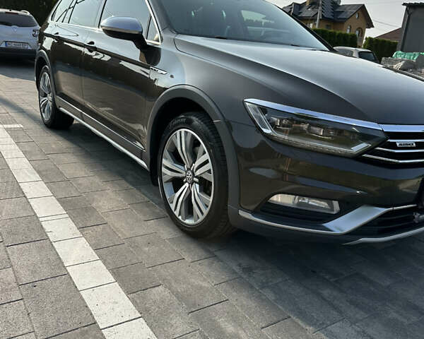 Коричневый Фольксваген Пассат, объемом двигателя 1.97 л и пробегом 298 тыс. км за 17300 $, фото 8 на Automoto.ua