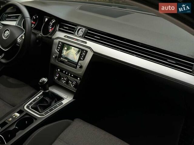 Коричневий Фольксваген Пассат, об'ємом двигуна 1.6 л та пробігом 276 тис. км за 12900 $, фото 15 на Automoto.ua
