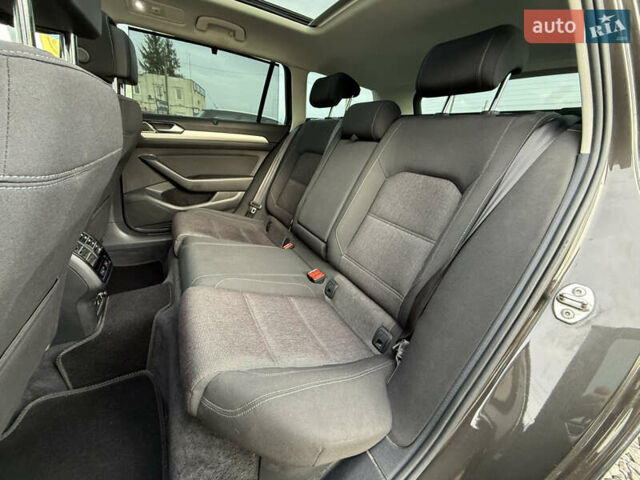 Коричневий Фольксваген Пассат, об'ємом двигуна 2 л та пробігом 200 тис. км за 15800 $, фото 48 на Automoto.ua