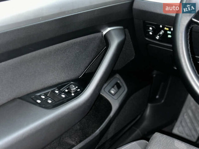 Коричневий Фольксваген Пассат, об'ємом двигуна 1.6 л та пробігом 275 тис. км за 12499 $, фото 15 на Automoto.ua