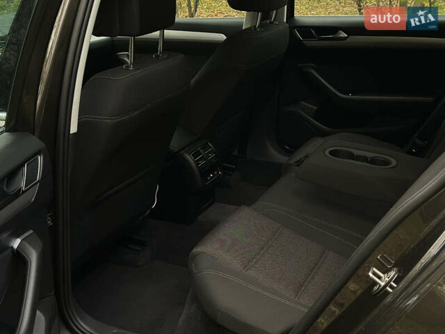 Коричневий Фольксваген Пассат, об'ємом двигуна 1.6 л та пробігом 275 тис. км за 12499 $, фото 21 на Automoto.ua