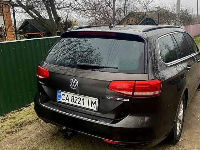 Коричневий Фольксваген Пассат, об'ємом двигуна 2 л та пробігом 325 тис. км за 12650 $, фото 2 на Automoto.ua