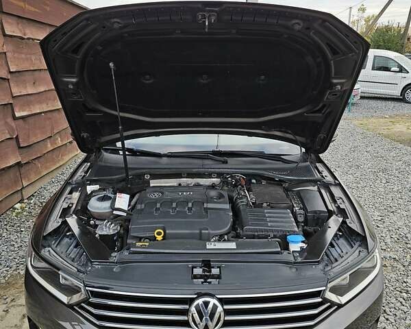 Коричневый Фольксваген Пассат, объемом двигателя 1.97 л и пробегом 169 тыс. км за 14850 $, фото 56 на Automoto.ua