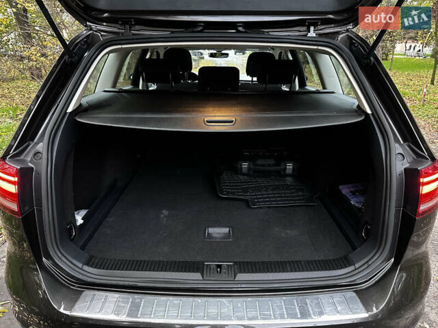 Коричневий Фольксваген Пассат, об'ємом двигуна 1.6 л та пробігом 275 тис. км за 12499 $, фото 19 на Automoto.ua