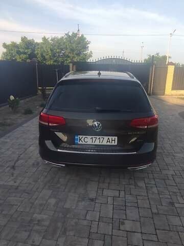 Коричневый Фольксваген Пассат, объемом двигателя 1.97 л и пробегом 179 тыс. км за 16800 $, фото 3 на Automoto.ua