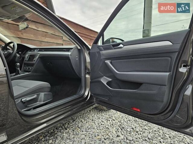 Коричневый Фольксваген Пассат, объемом двигателя 1.97 л и пробегом 169 тыс. км за 14850 $, фото 45 на Automoto.ua