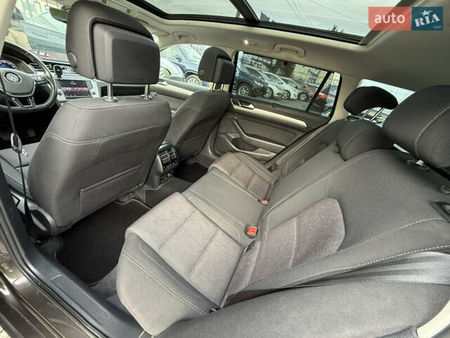 Коричневий Фольксваген Пассат, об'ємом двигуна 2 л та пробігом 200 тис. км за 15800 $, фото 46 на Automoto.ua