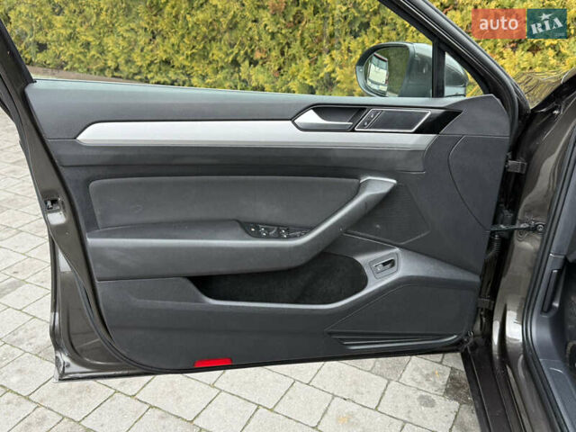 Коричневый Фольксваген Пассат, объемом двигателя 2 л и пробегом 200 тыс. км за 14999 $, фото 39 на Automoto.ua