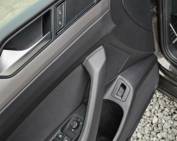 Коричневый Фольксваген Пассат, объемом двигателя 1.97 л и пробегом 169 тыс. км за 14850 $, фото 20 на Automoto.ua