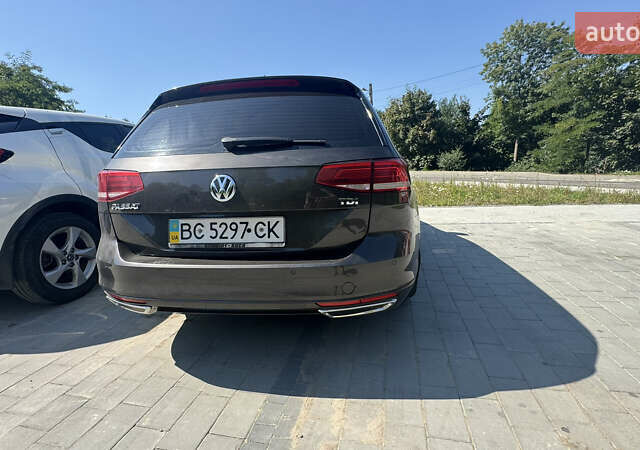 Коричневый Фольксваген Пассат, объемом двигателя 1.6 л и пробегом 294 тыс. км за 13000 $, фото 4 на Automoto.ua