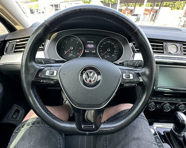 Коричневый Фольксваген Пассат, объемом двигателя 1.97 л и пробегом 298 тыс. км за 17300 $, фото 19 на Automoto.ua