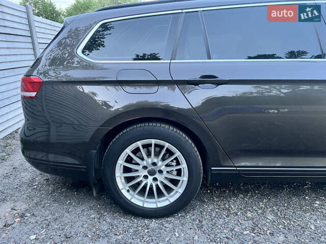 Коричневый Фольксваген Пассат, объемом двигателя 2 л и пробегом 238 тыс. км за 16800 $, фото 16 на Automoto.ua