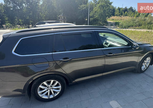 Коричневый Фольксваген Пассат, объемом двигателя 1.6 л и пробегом 294 тыс. км за 13000 $, фото 3 на Automoto.ua