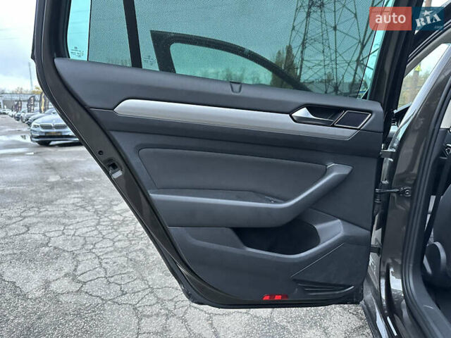 Коричневий Фольксваген Пассат, об'ємом двигуна 1.97 л та пробігом 232 тис. км за 17500 $, фото 16 на Automoto.ua