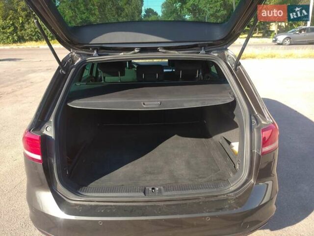 Коричневый Фольксваген Пассат, объемом двигателя 1.6 л и пробегом 305 тыс. км за 14900 $, фото 4 на Automoto.ua