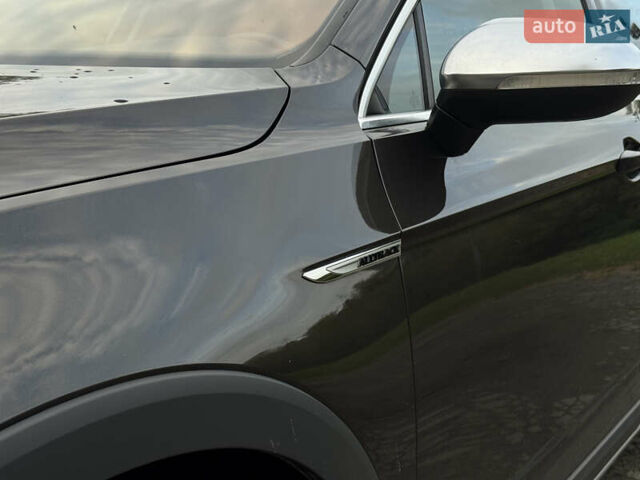 Коричневый Фольксваген Пассат, объемом двигателя 1.97 л и пробегом 263 тыс. км за 21500 $, фото 24 на Automoto.ua