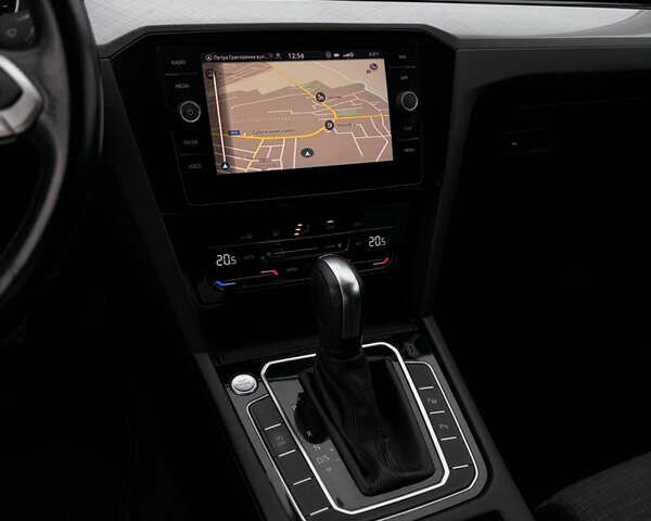 Коричневый Фольксваген Пассат, объемом двигателя 2 л и пробегом 205 тыс. км за 18499 $, фото 25 на Automoto.ua