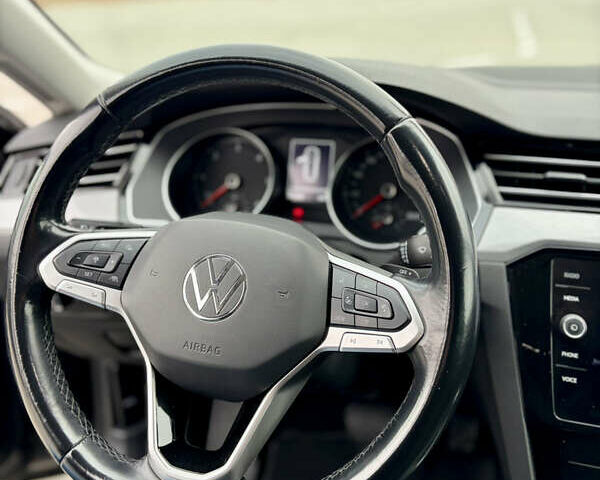 Коричневий Фольксваген Пассат, об'ємом двигуна 2 л та пробігом 205 тис. км за 17999 $, фото 27 на Automoto.ua