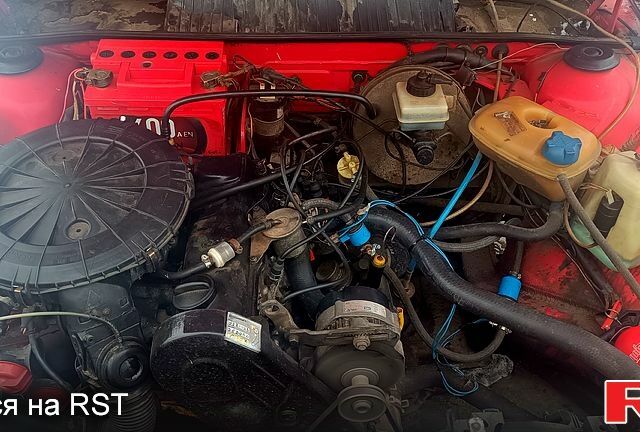 Червоний Фольксваген Пассат, об'ємом двигуна 1.6 л та пробігом 294 тис. км за 1200 $, фото 11 на Automoto.ua