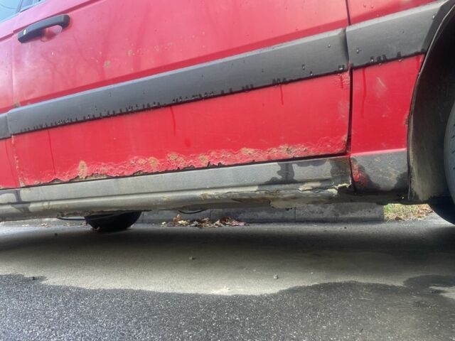 Червоний Фольксваген Пассат, об'ємом двигуна 1.8 л та пробігом 392 тис. км за 1000 $, фото 11 на Automoto.ua