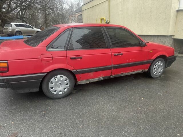 Червоний Фольксваген Пассат, об'ємом двигуна 1.8 л та пробігом 392 тис. км за 1000 $, фото 1 на Automoto.ua