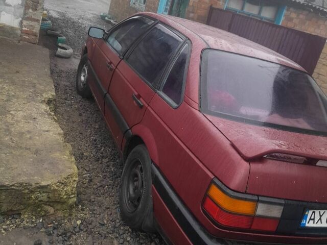 Красный Фольксваген Пассат, объемом двигателя 1.8 л и пробегом 280 тыс. км за 1450 $, фото 2 на Automoto.ua