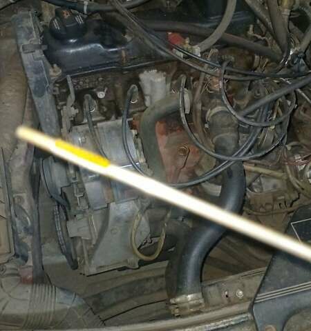 Красный Фольксваген Пассат, объемом двигателя 1.8 л и пробегом 380 тыс. км за 1800 $, фото 26 на Automoto.ua