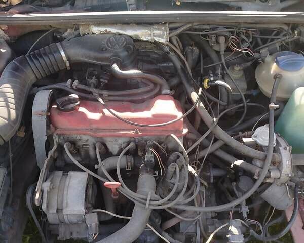 Червоний Фольксваген Пассат, об'ємом двигуна 1.8 л та пробігом 30 тис. км за 1200 $, фото 1 на Automoto.ua