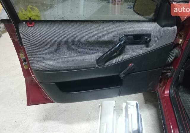 Красный Фольксваген Пассат, объемом двигателя 1.8 л и пробегом 380 тыс. км за 1800 $, фото 21 на Automoto.ua