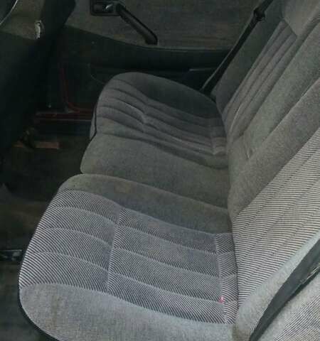 Красный Фольксваген Пассат, объемом двигателя 1.8 л и пробегом 380 тыс. км за 1800 $, фото 13 на Automoto.ua