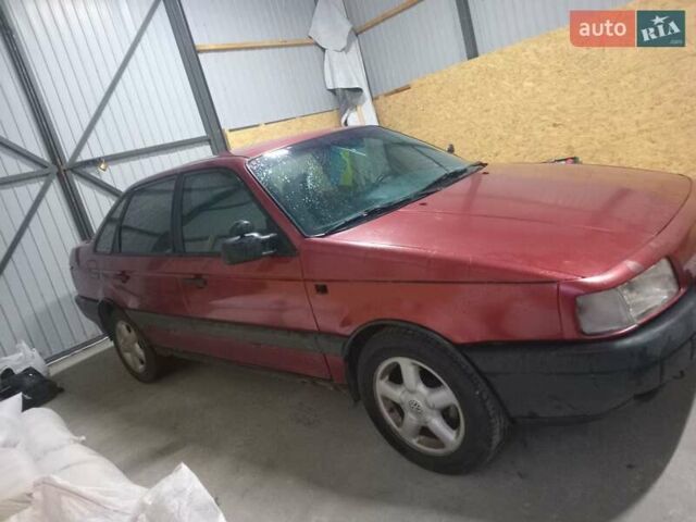 Красный Фольксваген Пассат, объемом двигателя 1.8 л и пробегом 380 тыс. км за 1800 $, фото 9 на Automoto.ua