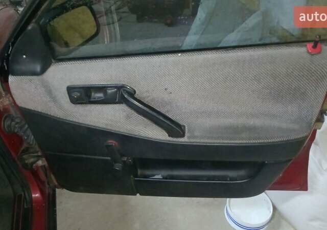 Красный Фольксваген Пассат, объемом двигателя 1.8 л и пробегом 380 тыс. км за 1800 $, фото 15 на Automoto.ua