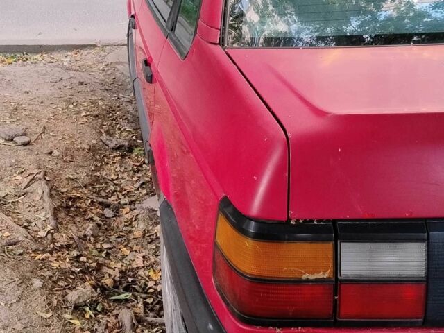 Красный Фольксваген Пассат, объемом двигателя 1.8 л и пробегом 590 тыс. км за 1200 $, фото 3 на Automoto.ua