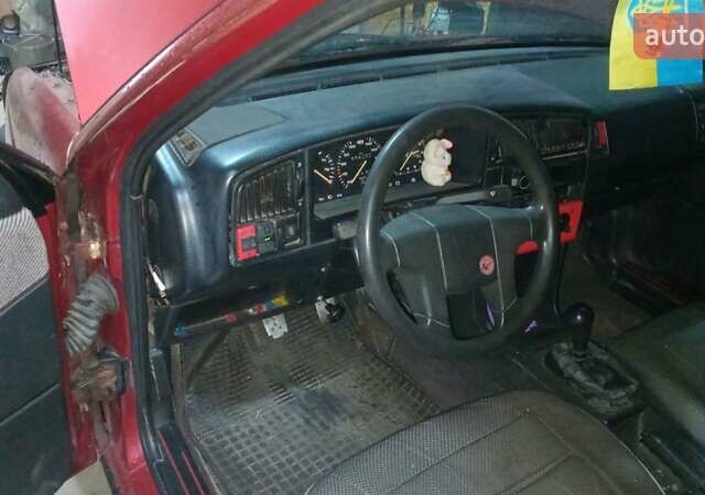 Красный Фольксваген Пассат, объемом двигателя 1.8 л и пробегом 380 тыс. км за 1800 $, фото 32 на Automoto.ua