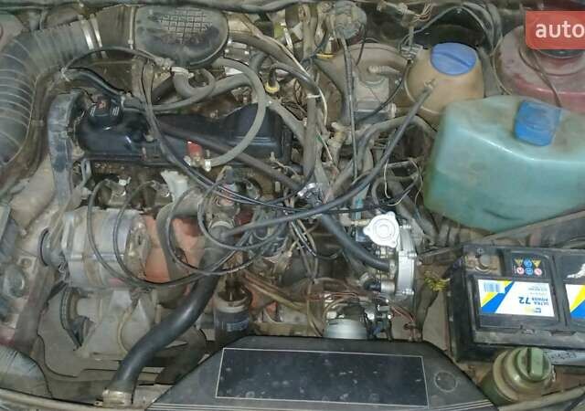 Красный Фольксваген Пассат, объемом двигателя 1.8 л и пробегом 380 тыс. км за 1800 $, фото 25 на Automoto.ua