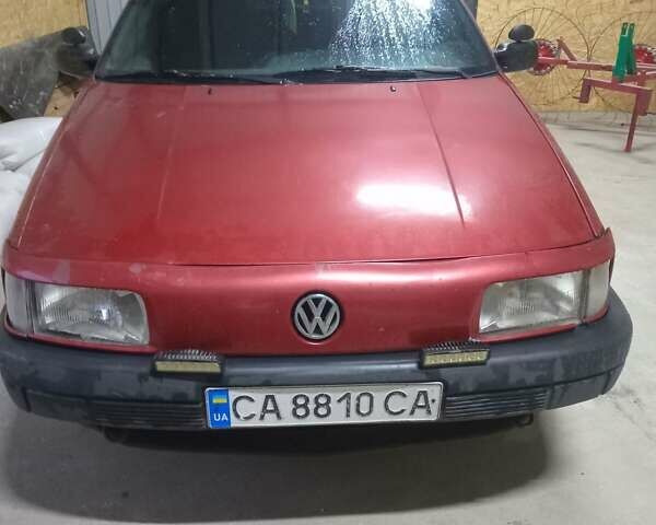 Красный Фольксваген Пассат, объемом двигателя 1.8 л и пробегом 380 тыс. км за 1800 $, фото 8 на Automoto.ua