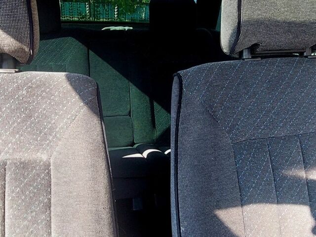 Красный Фольксваген Пассат, объемом двигателя 1.8 л и пробегом 293 тыс. км за 1100 $, фото 7 на Automoto.ua