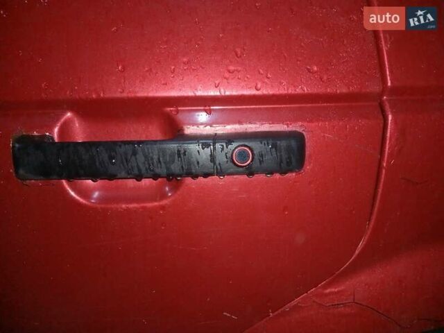 Красный Фольксваген Пассат, объемом двигателя 1.8 л и пробегом 380 тыс. км за 1800 $, фото 10 на Automoto.ua